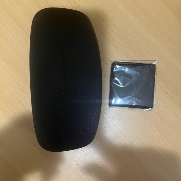 Sunglasses - Picture 5 of 8